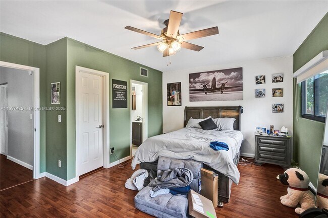 Building Photo - 4736 NW 90th Ave