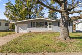 Building Photo - 9115 Clarion Dr