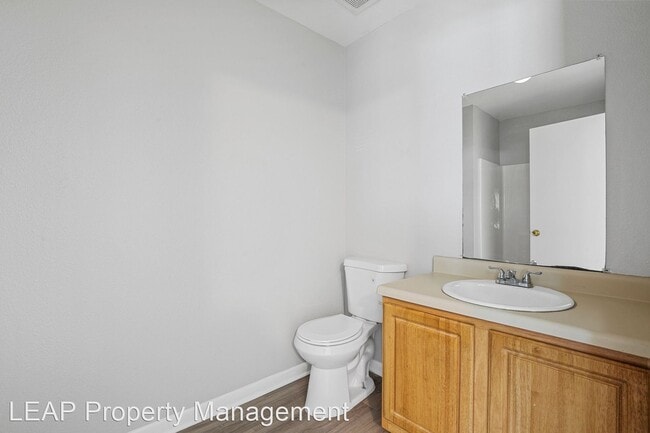 Building Photo - 3 br, 2 bath House - 919 Potomac Dr