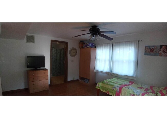 Building Photo - Call Sabrina Thomas Office at 757-767-0767 for more information