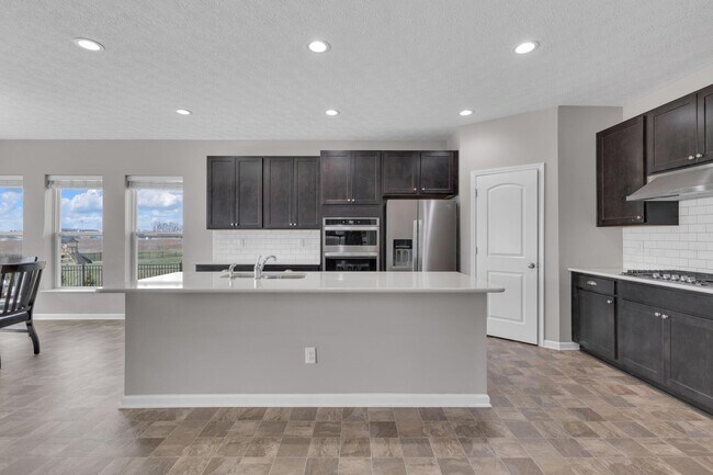 Building Photo - 2390 Glenvale Dr
