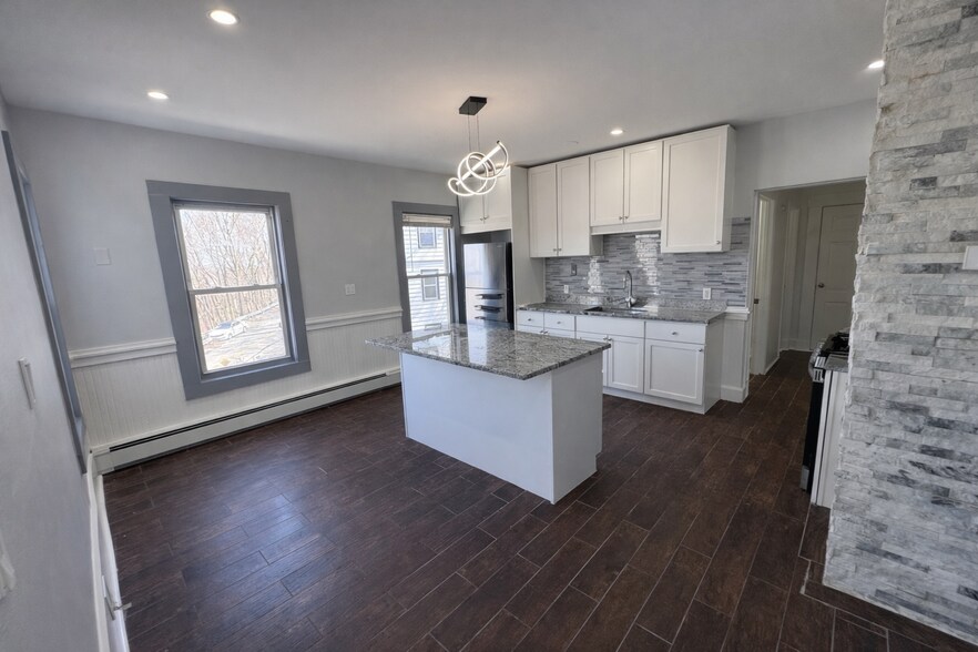 Building Photo - 17 Franklin St