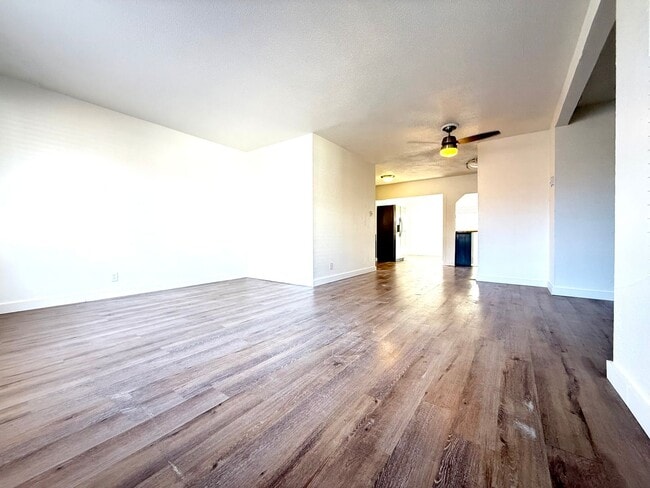 Building Photo - Adorable 3 bed/1.5 bath house with yard