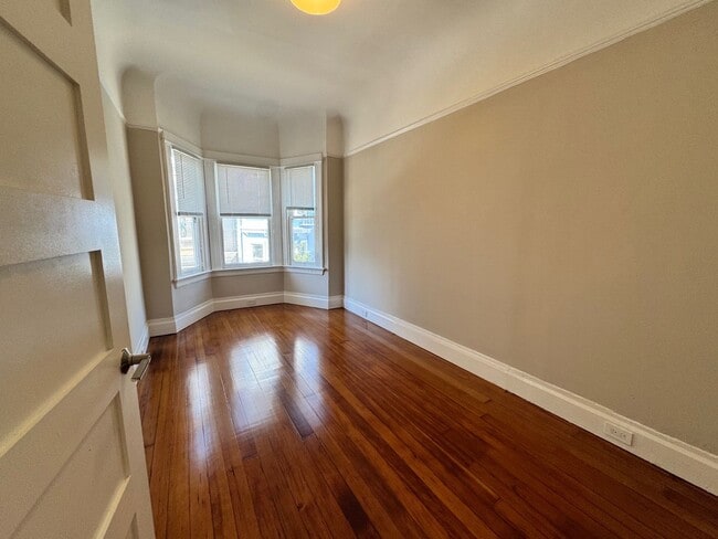 Building Photo - 523-523 Natoma St
