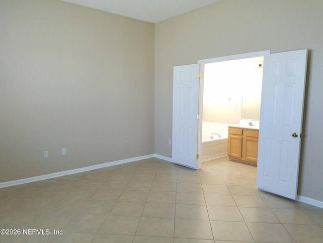 Building Photo - 1763 Hawkins Cove Dr E