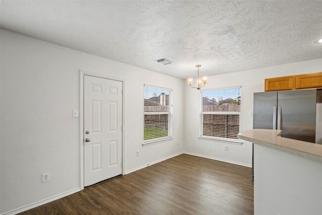 Building Photo - 18401 Sunrise Oaks Ct