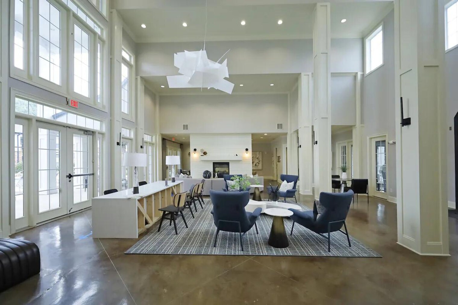 Building Photo - 2028 Brisbane Woods Way