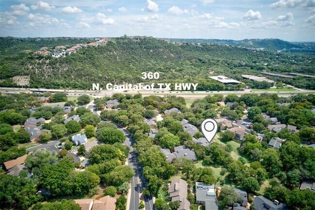 Building Photo - 7211 Lakewood Dr