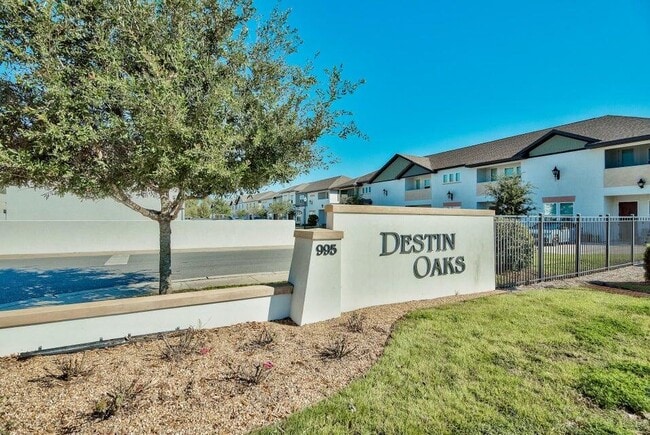 Building Photo - 995 Airport Rd