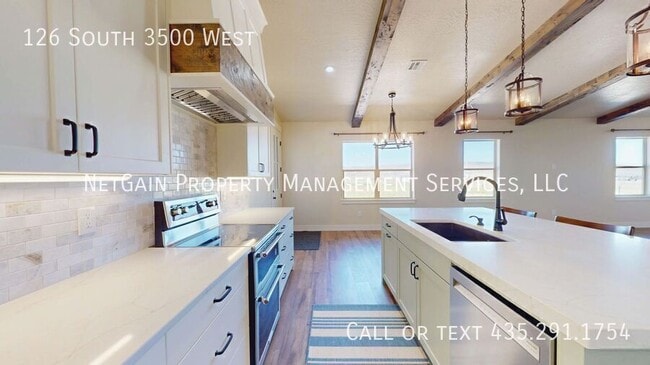 Building Photo - 126 S 3500 W
