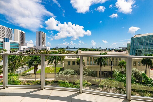 Building Photo - 1400 Biscayne Blvd