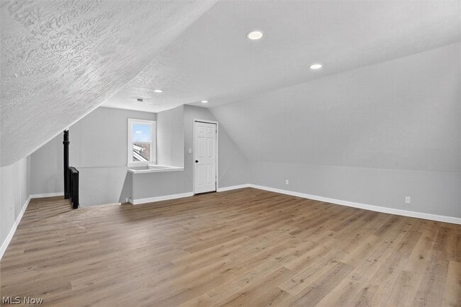 Building Photo - 231 E 210th St