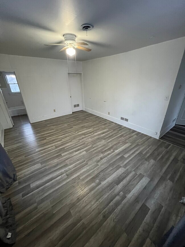 Building Photo - 721 Grant St