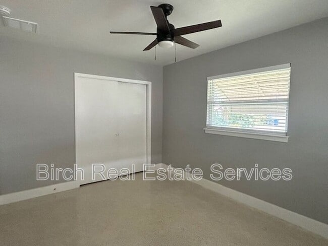 Building Photo - 1830 Lady Mary Dr