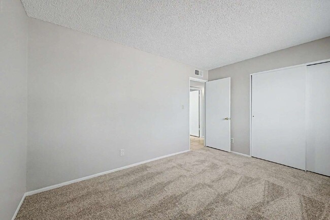 Building Photo - 12446 N 36th Dr