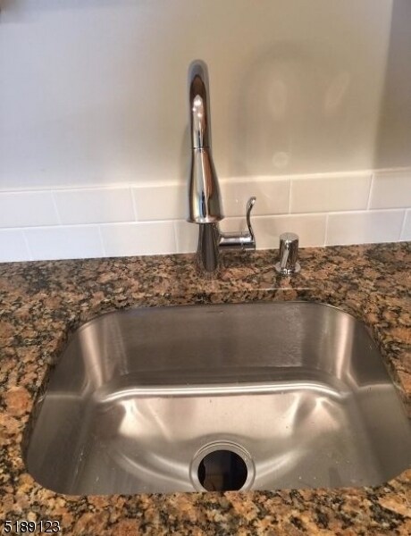 Building Photo - 2 Richmond Rd