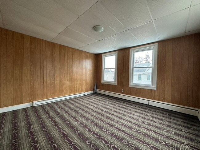 Building Photo - 151 Walnut St