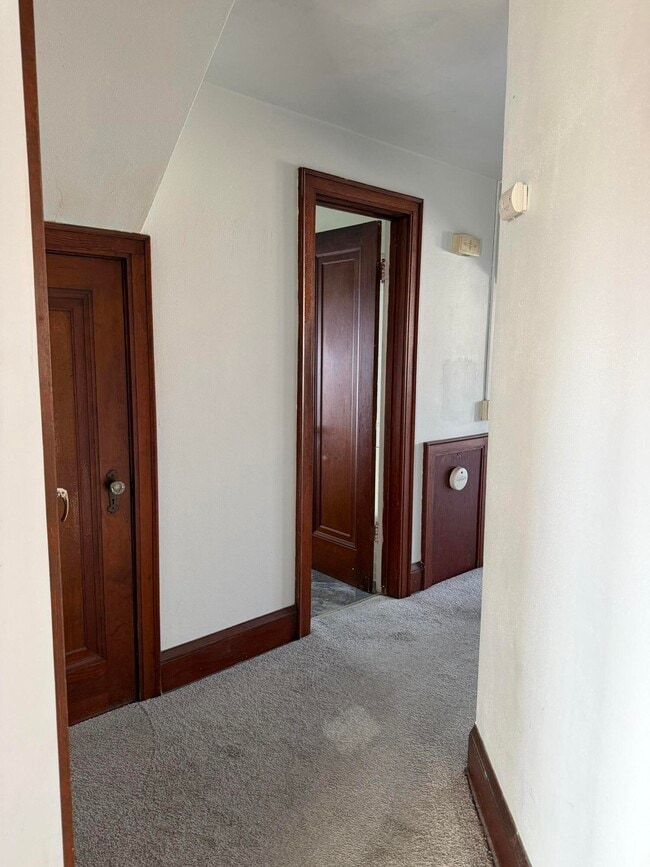 Building Photo - 3647A E Munkwitz Ave