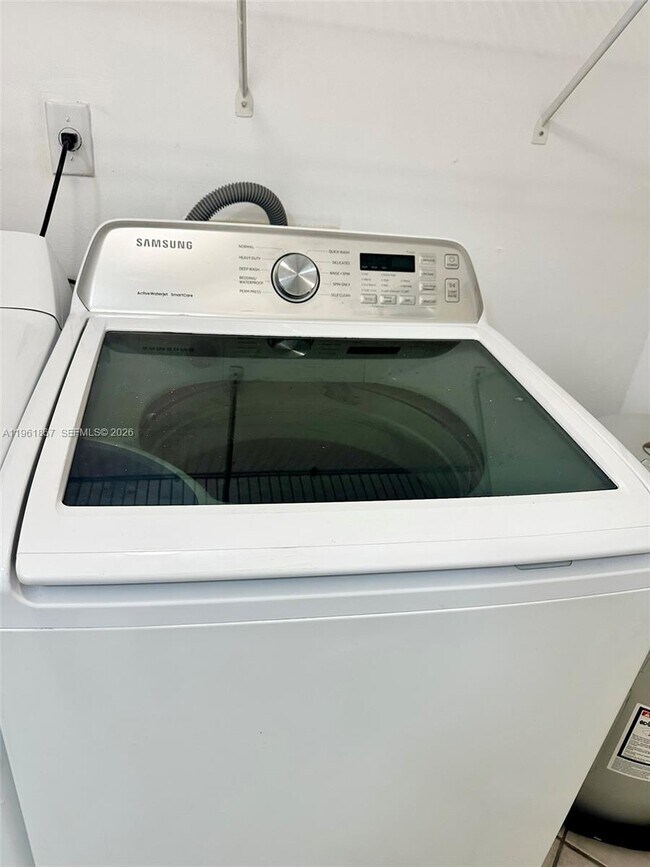 Building Photo - 10237 NW 9th St Cir