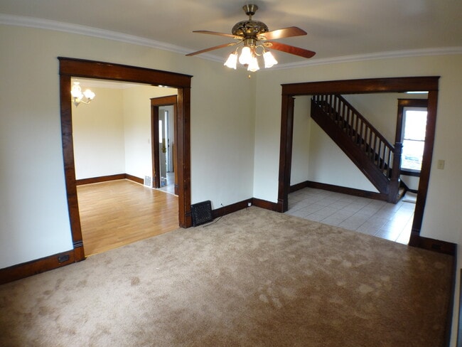 Building Photo - Nice Home in a Good Downtown Location with...