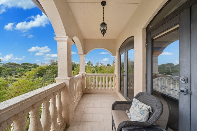 Building Photo - 1503 NE 2nd St