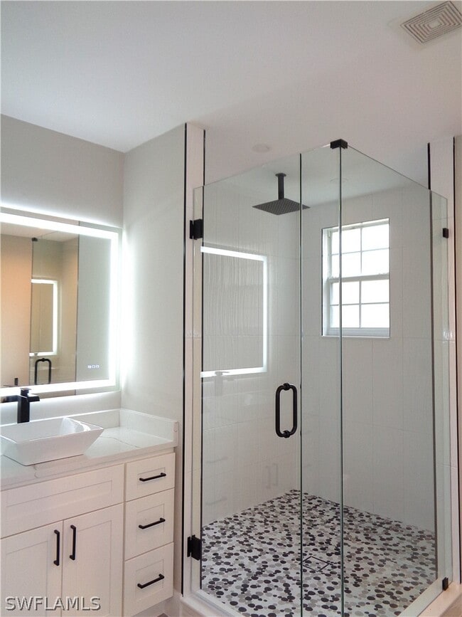 Building Photo - 825 Regency Reserve Cir