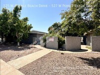 Building Photo - Spacious and Contemporary 2 BED/1 BATH