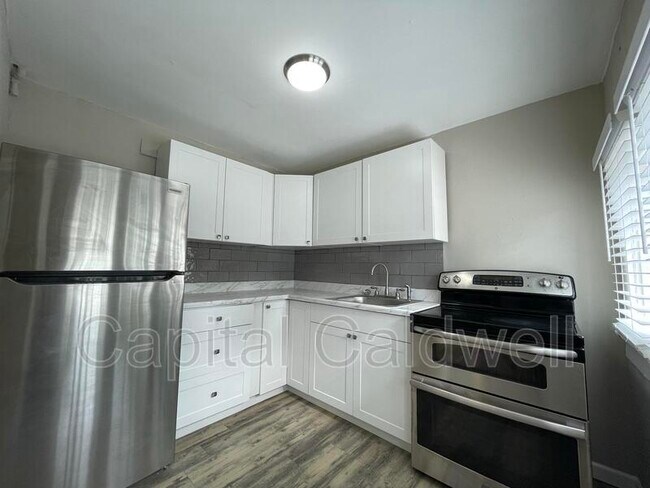 Building Photo - 1028 E 17th Ave