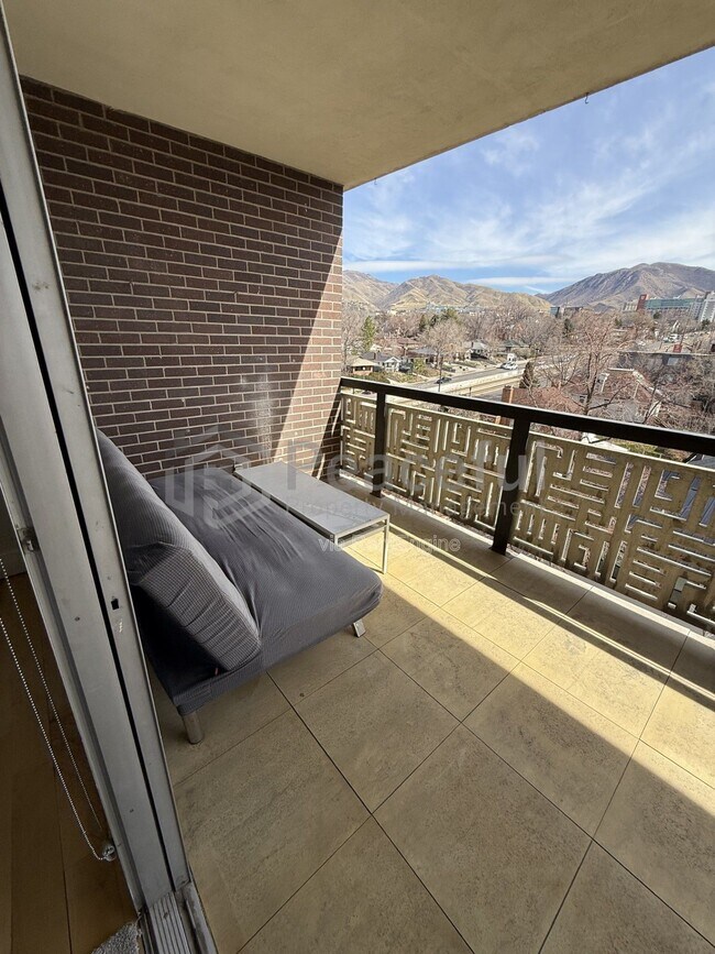 Building Photo - 515 S 1000 E