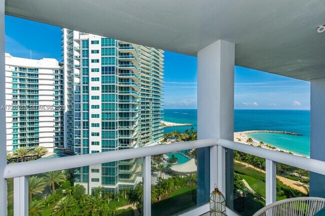 Building Photo - 10275 Collins Ave
