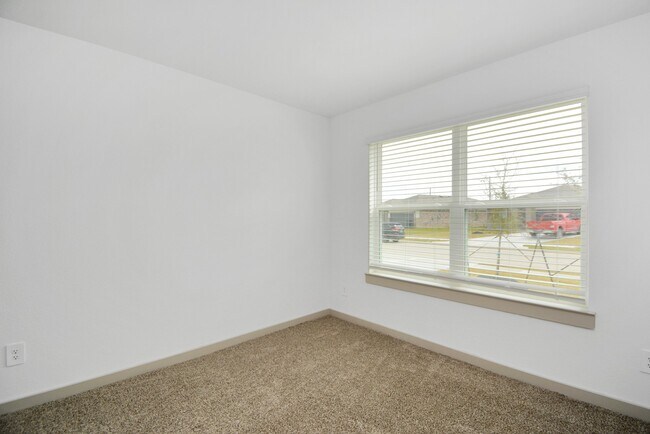 Building Photo - 14515 Rain Tree Dr