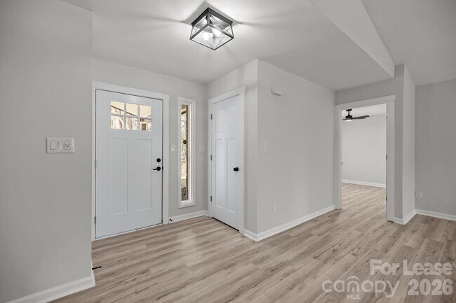 Building Photo - 6722 Stillmeadow Dr