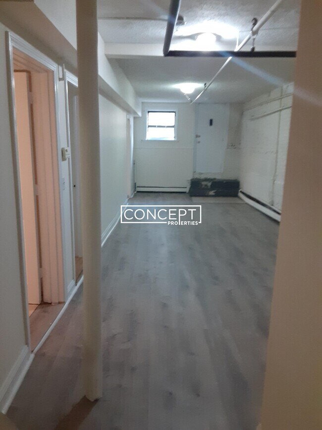 Building Photo - 1131 Commonwealth Ave