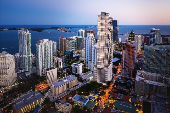 Building Photo - 1000 Brickell Plaza