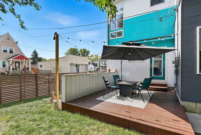 Building Photo - 1421 Leonard St