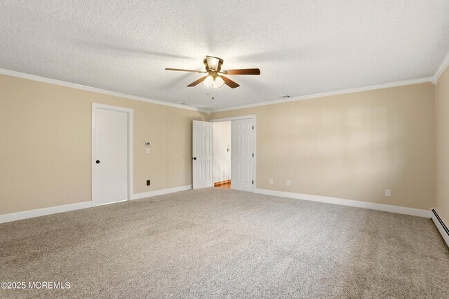 Building Photo - 601 Duchess Ct