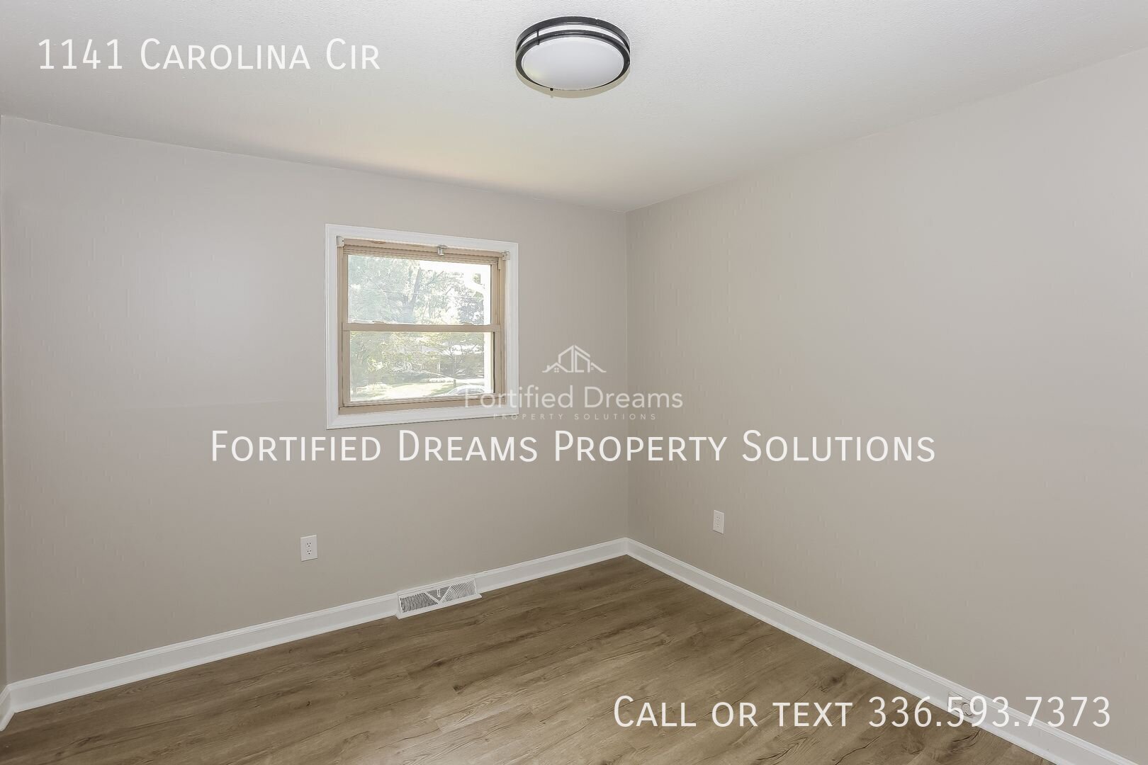 Building Photo - 1141 Carolina Cir