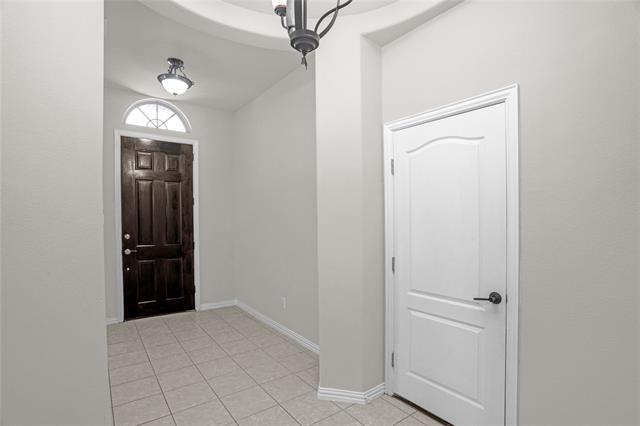 Building Photo - 5728 Fox Chase Ln