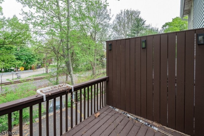 Building Photo - 20 Garden Ave