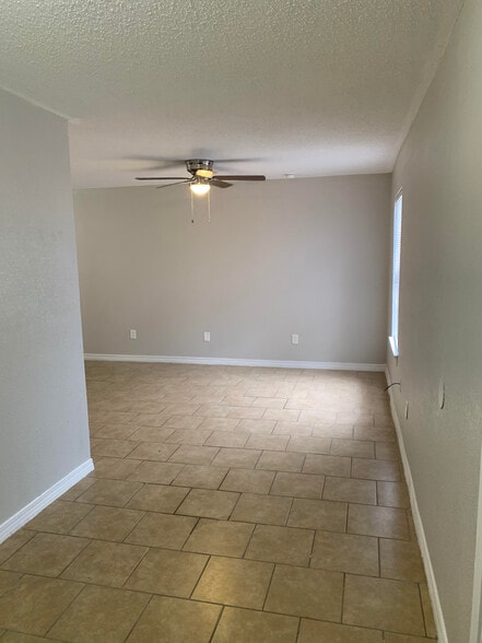 Building Photo - Patriot Pointe (FKA Beacon Pointe)