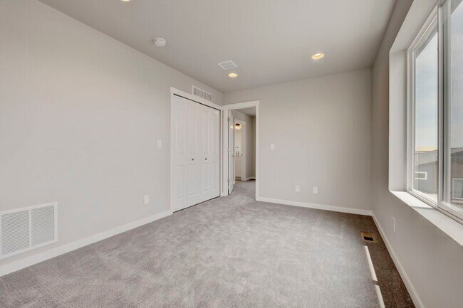 Building Photo - 8714 Vaunt Ct