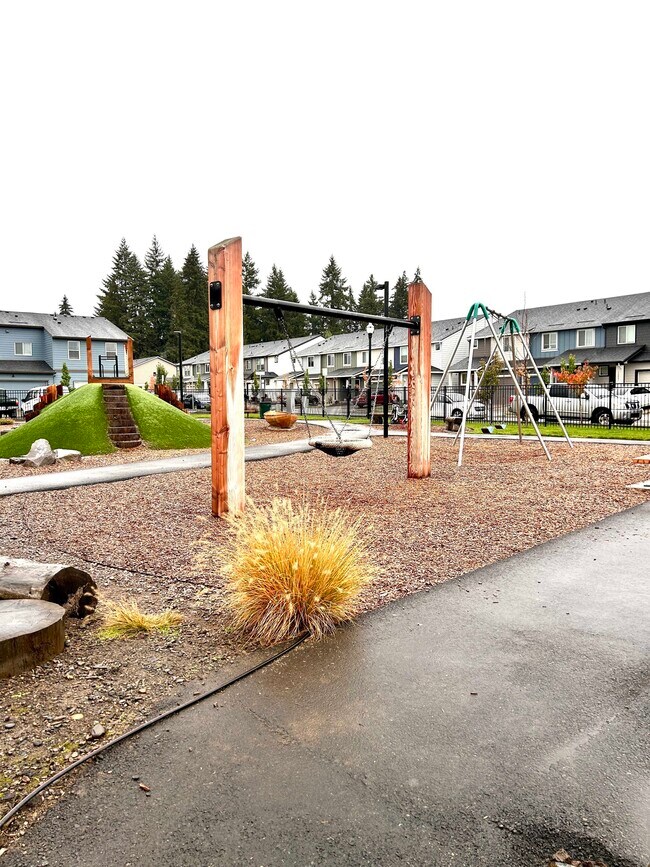 Building Photo - 10407 NE 119th Ave