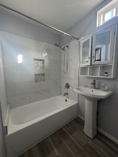 Building Photo - 636 W 75th St