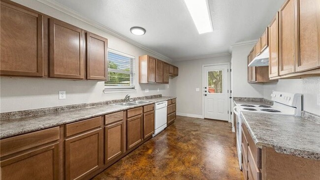 Building Photo - 2807 Terrace Dr