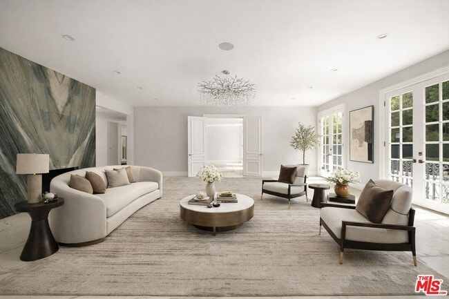 Building Photo - 801 Alta Dr