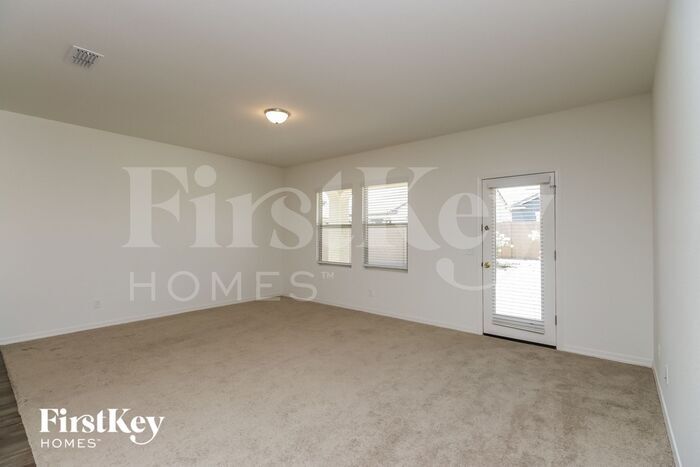 Building Photo - 357 W White Sands Dr