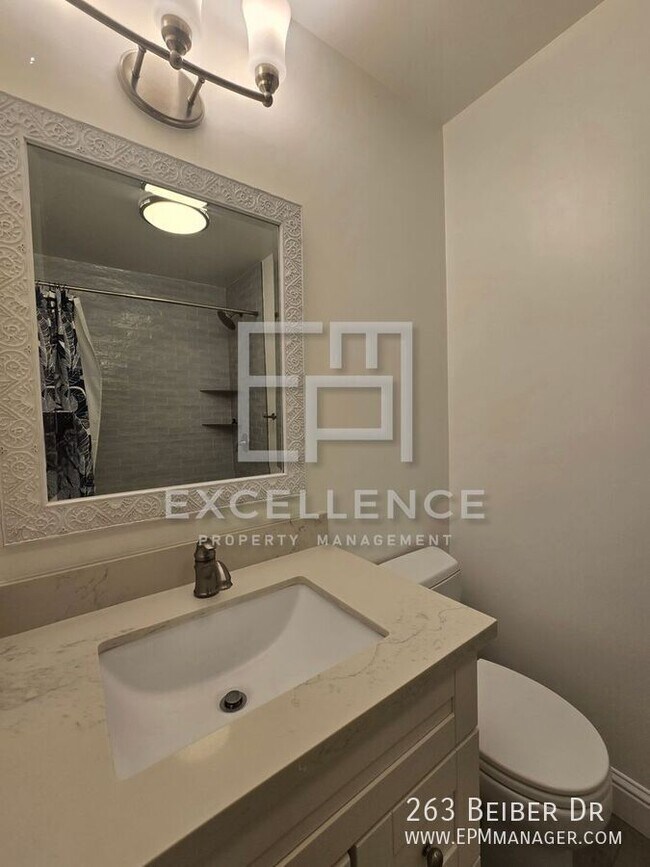 Building Photo - 263 Bieber Dr