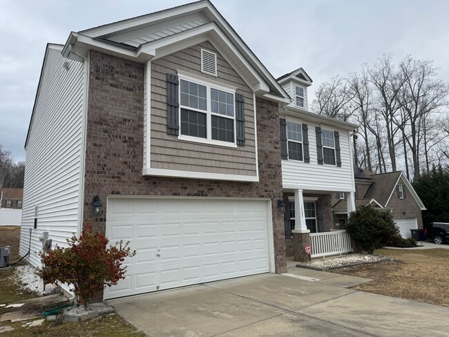 Building Photo - 4BR 2.5BA Home in Winston Salem