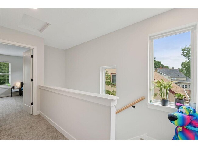 Building Photo - 2320 Priscilla St