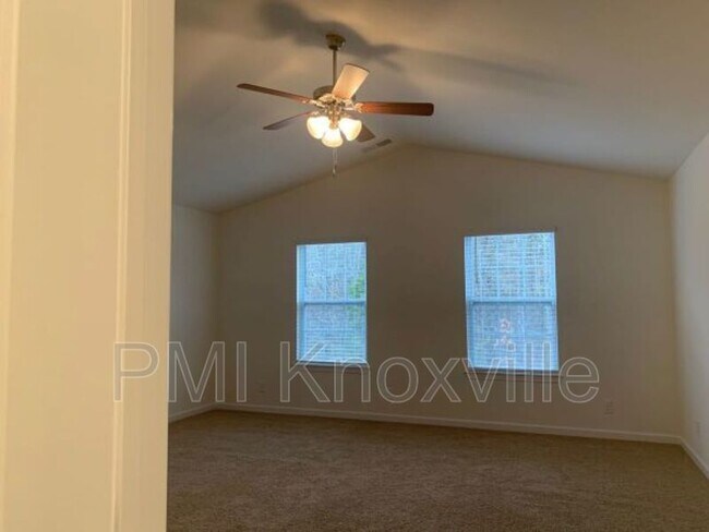 Building Photo - 5371 Calvert Ln